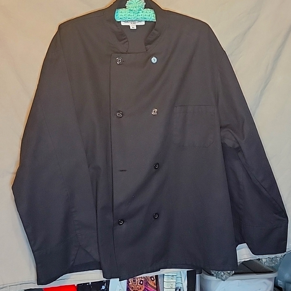 Chefs Coat Pro Series Black  XL Long Sleeved  Double breasted front